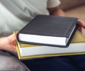artikel tentang resensi buku